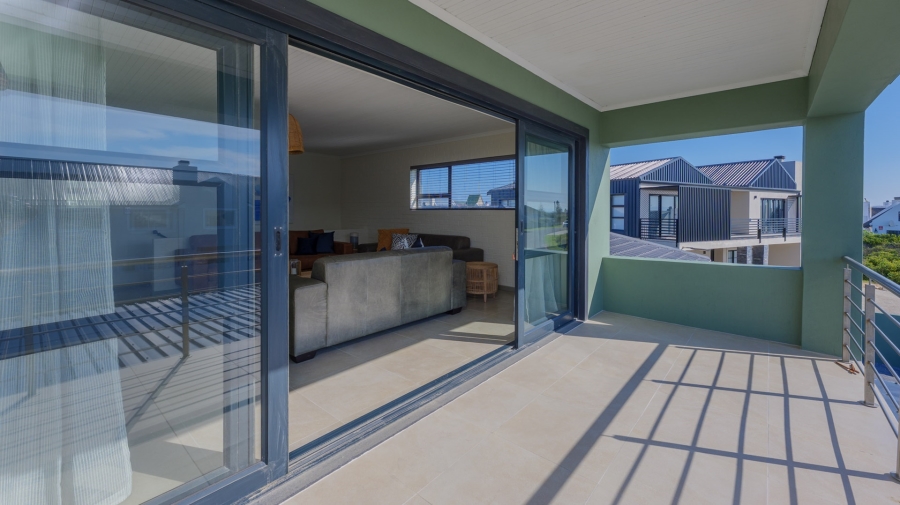4 Bedroom Property for Sale in Struisbaai Western Cape